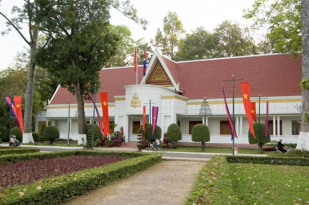 Ry'S Lotus Resort D'Angkor Siem Reap Exterior photo
